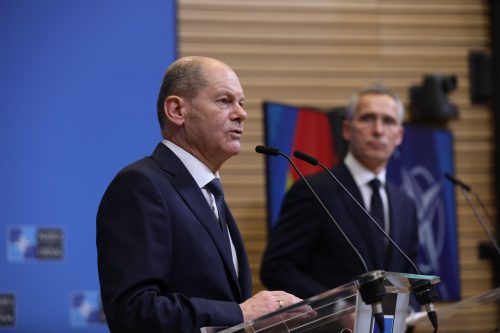 Bundeskanzler Olaf Scholz bem Antrittsbesuch im NATO-Hauptquartier