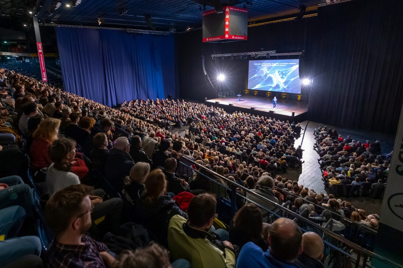 In der Handballarena für den Frieden