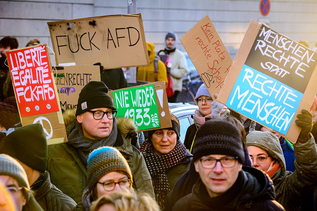 Extremisten auf der Straße